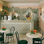 Artemis Hotel 3*