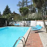 Artemis Hotel Nemi