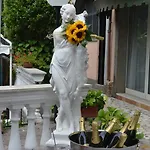 Artemis 3* Nemi