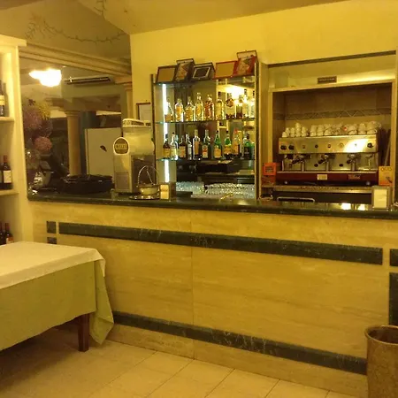 Artemis Hotel