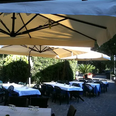 Artemis Hotel