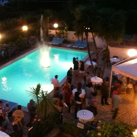 Hotell Artemis 3*