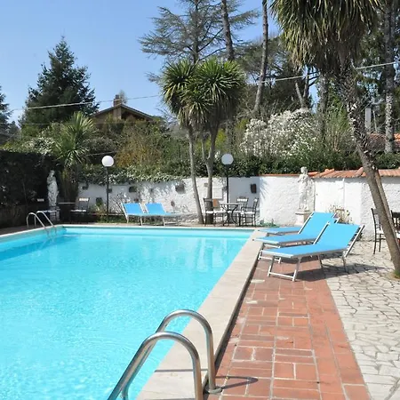 Artemis Hotel Nemi